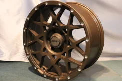 RAYS Team Daytona M8. 9.0x20", 6x139.7, ET18. ��� ����� �� ������������ ����