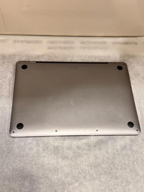 Apple MacBook Pro 13 2017 Mid. 13.3", 3,6����, ��� 8 ��, ���� 256���, WiFi: 1, Bluetooth: 1, ����������� �� 10��. ����