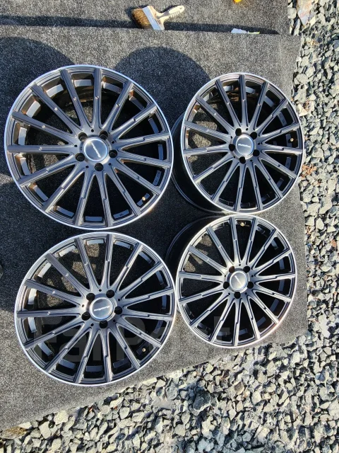 Axis. 8.0x19", 5x112, ET48 ����
