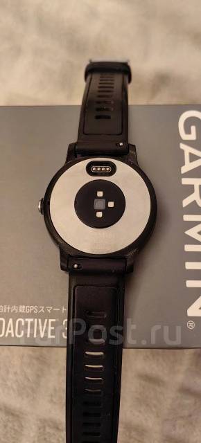 Garmin Vivoactive 3. GPS, NFC, IP67, IP68 ����
