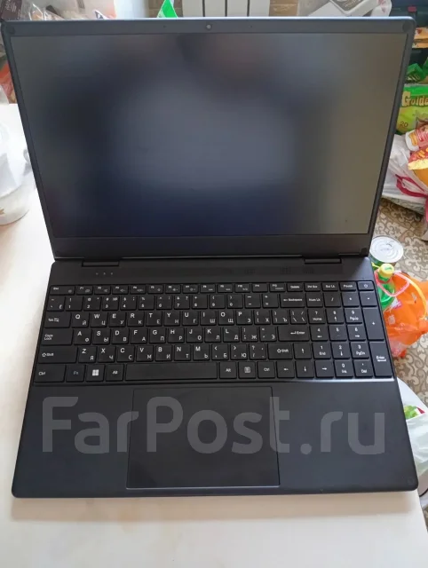 Hiper WorkBook. 15.6", 3,5����, ��� 8 ��, ���� 256���, WiFi: 1, Bluetooth: 1, ����������� �� 1��. ����