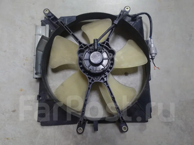 �������� ��������� Toyota Corolla ��110 16711-15271 ����