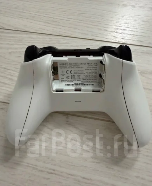 Microsoft Xbox One S ����