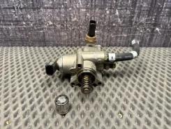 ���� Volkswagen Passat Variant 2007 06F127025H B6 BWA 06F127025H ����