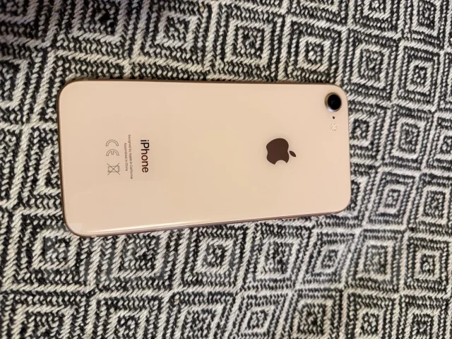 Apple iPhone 8. �/�, 64 ��, ������� ����