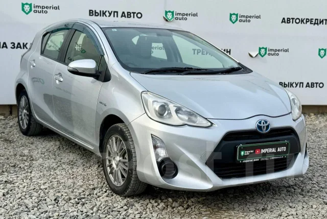 Toyota Aqua. �������, ��������, 1.5 (74��.�.), ������, 178 000����. �� ����