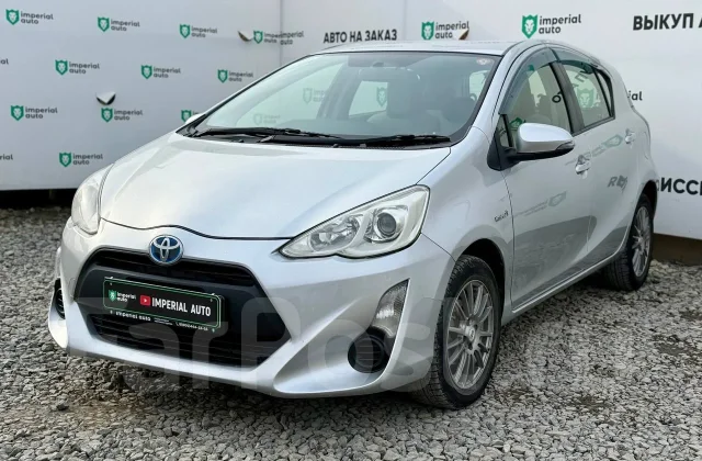 Toyota Aqua. �������, ��������, 1.5 (74��.�.), ������, 178 000����. �� ����