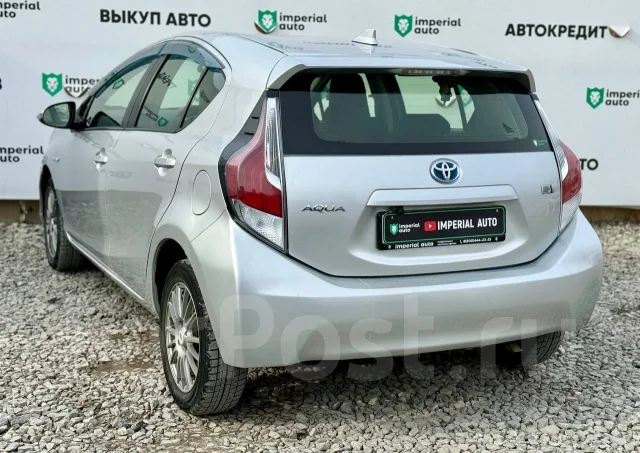 Toyota Aqua. �������, ��������, 1.5 (74��.�.), ������, 178 000����. �� ����