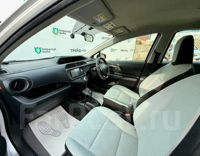 Toyota Aqua. �������, ��������, 1.5 (74��.�.), ������, 178 000����. �� ����