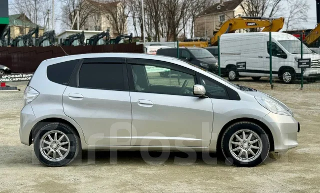 Honda Fit. �������, 4wd, 1.3 (100��.�.), ������, 187 000����. �� ����
