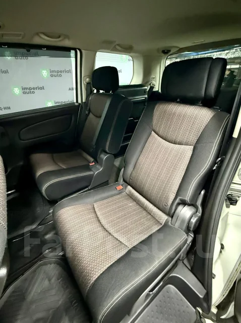 Nissan Serena. �������, ��������, 2.0 (147��.�.), ������, 269 000����. �� ����