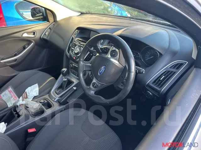 ������� Ford Focus 3 2011-2015 21067100 2197568 ����