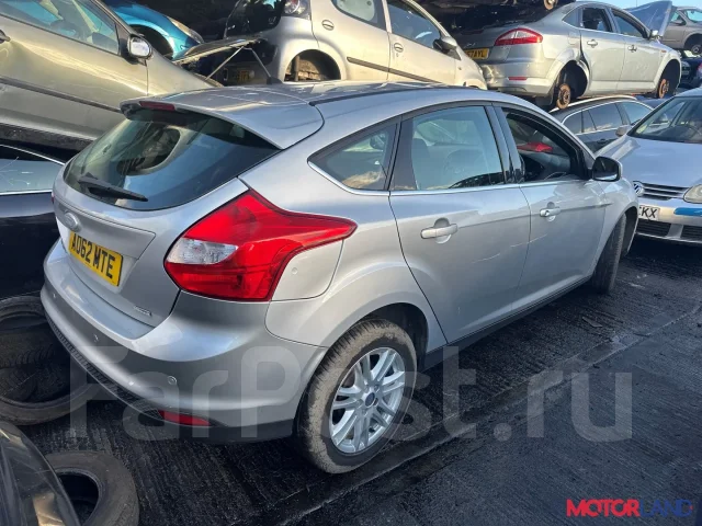 ������� Ford Focus 3 2011-2015 21067100 2197568 ����