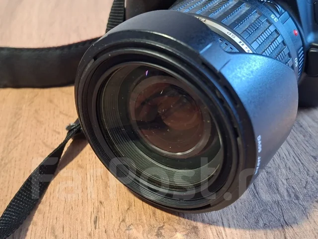 Canon EOS 250D ����