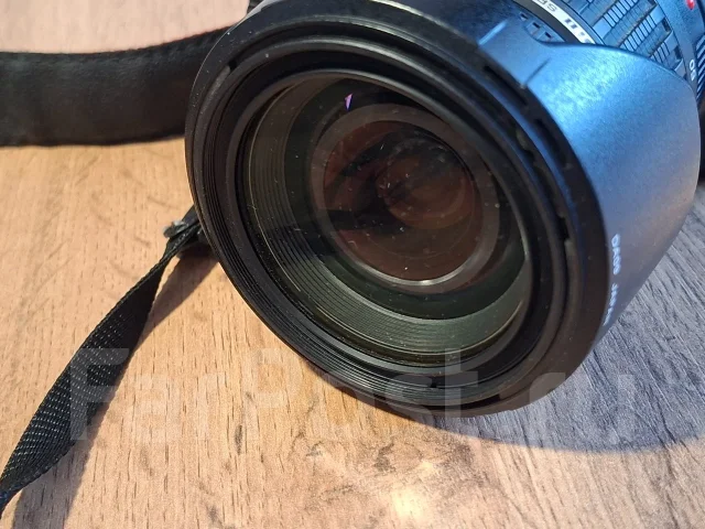 Canon EOS 250D ����