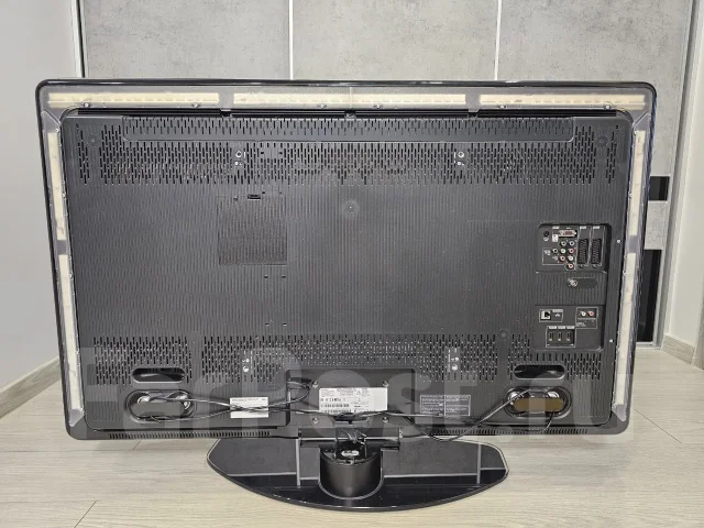 Philips. LCD (��) ����