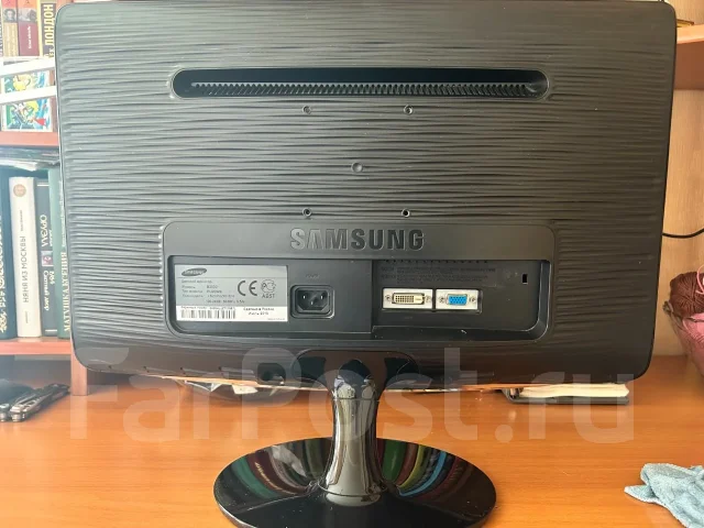 Samsung. 20", ���������� �� (LCD, LED, QLED) ����