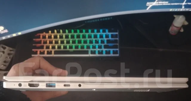DEXP Aquilon. 15.6", ��� 8 ��, ���� 256���, WiFi: 1, Bluetooth: 1 ����