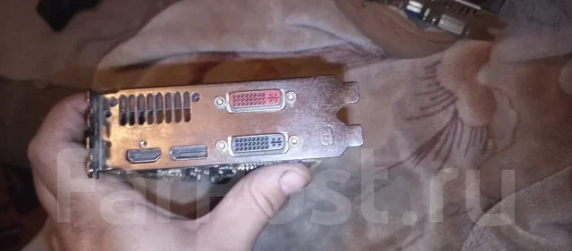 Radeon R9 270 ����