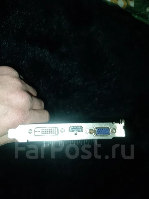 Radeon R7 250 ����