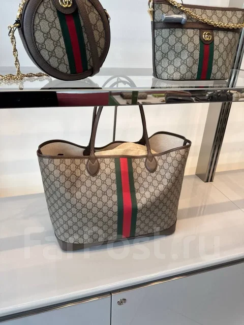 ����� ����