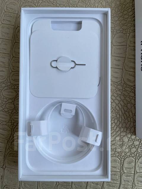 Apple iPhone 12. �/�, 128 ��, �����, eSIM ����