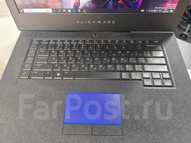 Dell Alienware. 15.6", ��� 16 ��, ���� 512���, WiFi: 1, Bluetooth: 1, ����������� �� 1��. ����