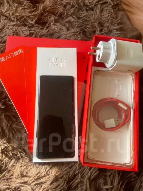 OnePlus 8 Pro. �/�, 256 ��, ������, 3G, 4G LTE, 5G, Dual-SIM ����