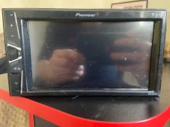 Pioneer DMH-G221BT ����