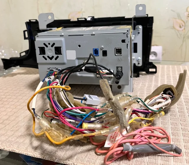 Panasonic CN-RA04D ����