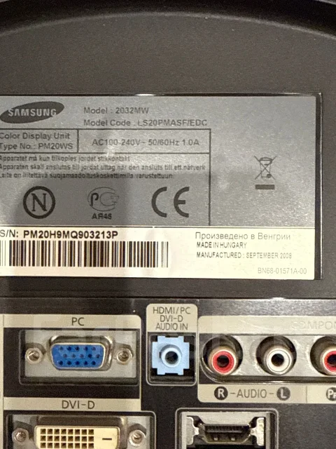 Samsung. 17" ����