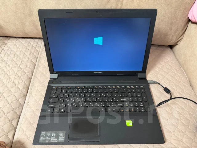 Lenovo. 15.6", 2,6����, ��� 8 ��, ���� 930���, WiFi: 1, Bluetooth: 1, ����������� �� 5��. ����