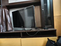 Samsung. LCD (��) ����