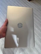 HP 15s. 15.6", 2,6����, ��� 4 ��, ���� 128���, WiFi: 1, Bluetooth: 1, ����������� �� 8��. ����