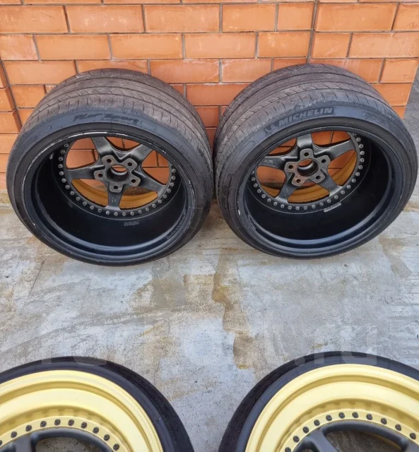 OZ Racing Mito Rosso. 10.0/14.0x19", 5x120, ET-13/-17, �� 74,1���. ����
