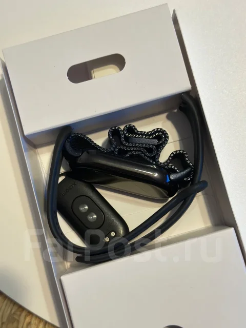 Xiaomi Smart Band 8 ����