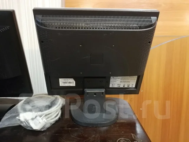 Aquarius. 17", ���������� �� (LCD, LED, QLED) ����