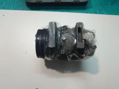 ���������� ������������ Subaru 73011AA200 ����
