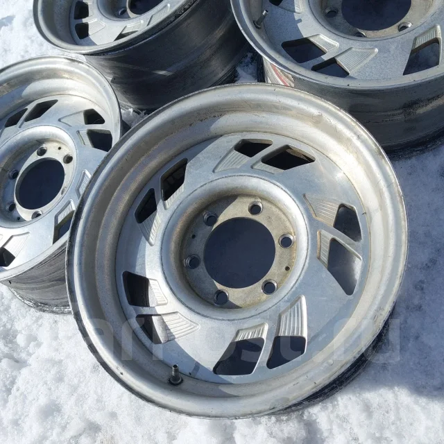 Centerline Wheels. 9.0x16", 6x139.7, ET0, �� 110���. ����