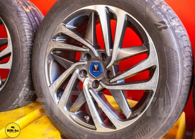 Modellista. 7.0x17", 5x114.3, ET40, �� 60,1���. ����
