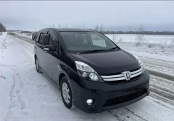 Toyota Isis. ��������, ��������, 1.8 (144��.�.), ������, 100 000����. �� ����