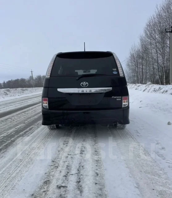 Toyota Isis. ��������, ��������, 1.8 (144��.�.), ������, 100 000����. �� ����