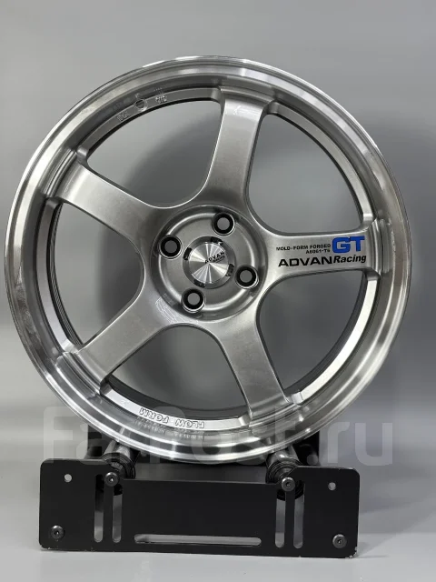 Advan Racing GT. 6.5x15", 4x100, ET38, �� 73,1���. ��� ����� �� ������������ ����
