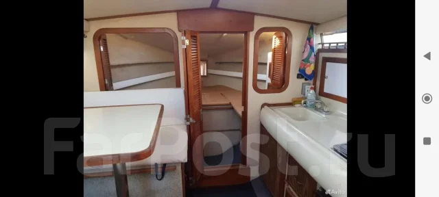 Searay. 1988 ���, ����� 10,5��., ��������� ���������, 230��.�., ������ ����