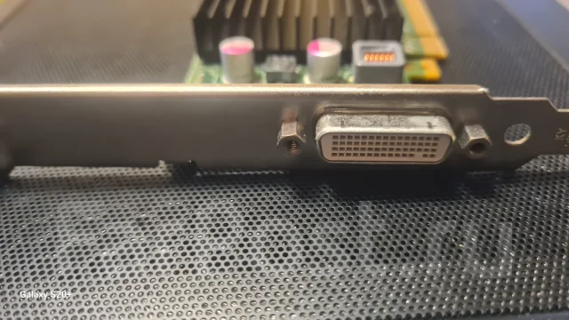 NVS 300 ����