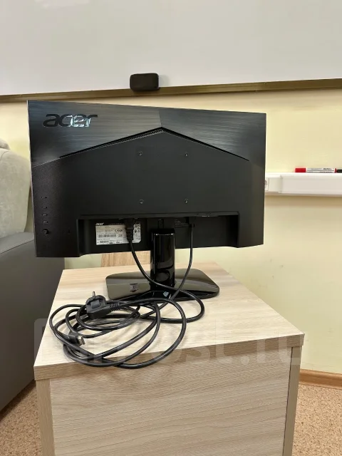 Acer. 23.8" ����