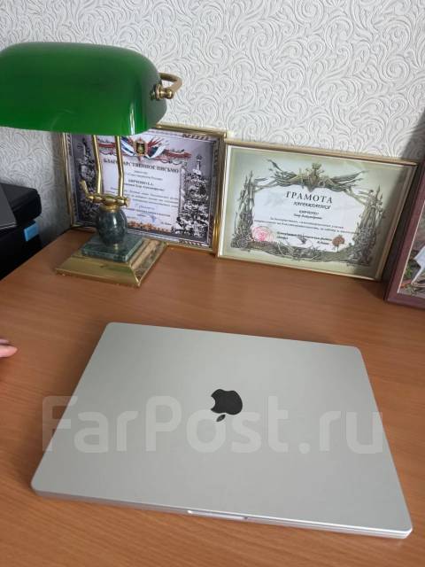 Apple MacBook Pro 16. 16", ��� 512 �� ����