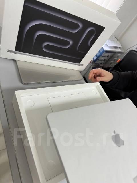 Apple MacBook Pro 16. 16", ��� 512 �� ����