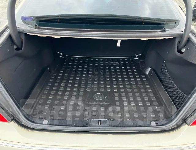 Mercedes-Benz E-Class. 211022, OM642DE30LA ����