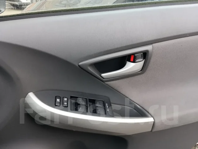Toyota Prius. ��������, ��������, 1.0 (99��.�.), ������, 136 878����. �� ����